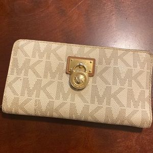 MK wallet